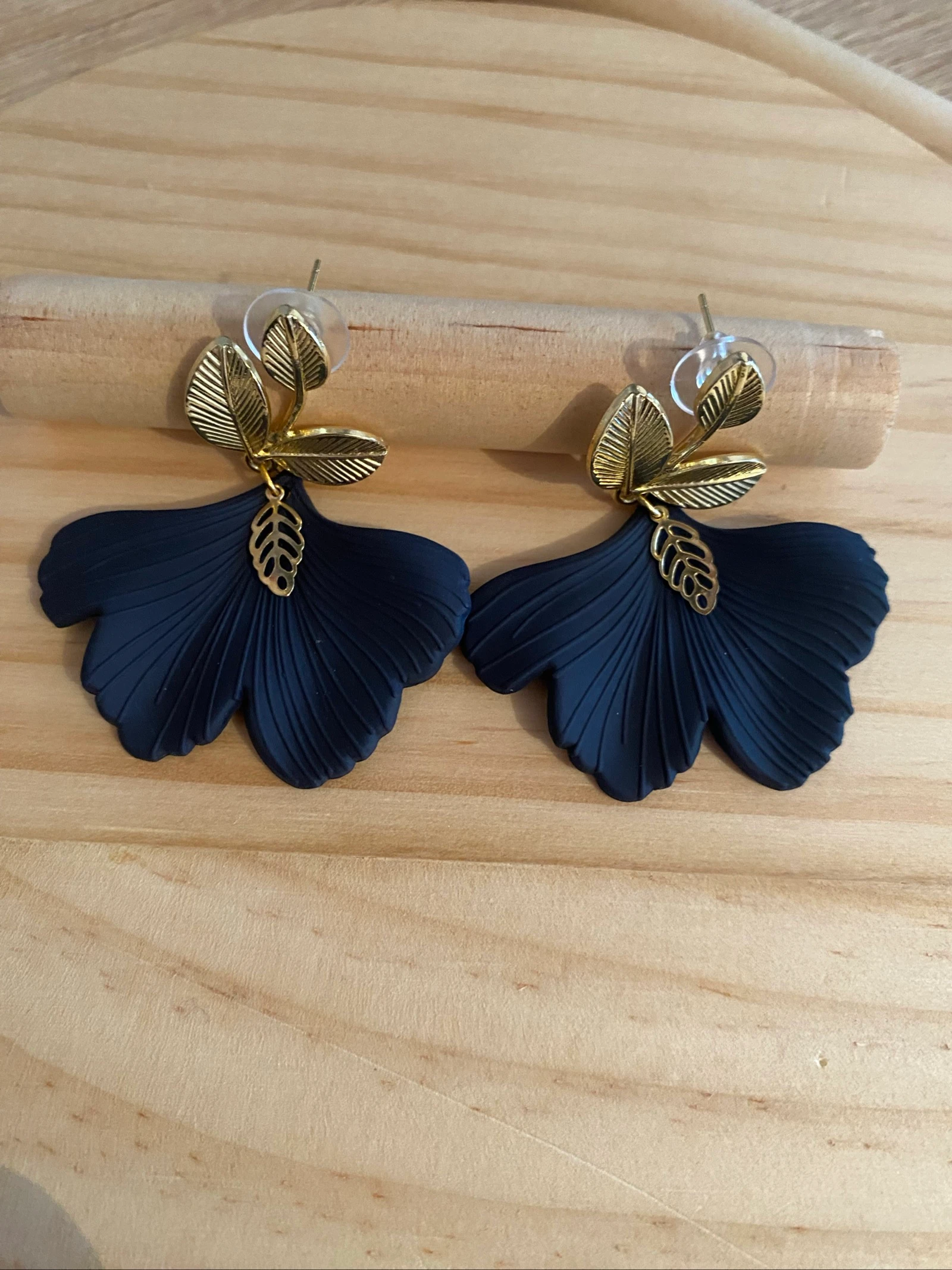 Matte Black Ginkgo Leaf Earrings – photo 6